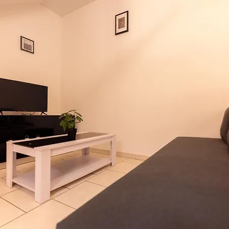 Tout Equipe Pour 6 Personnes A 15min Des Plages Apartment *